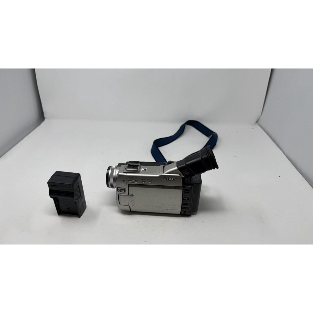 Sony Handycam Vision Camcorder Video Camera DCR-TRV9 Silver w/ Battery & Charger